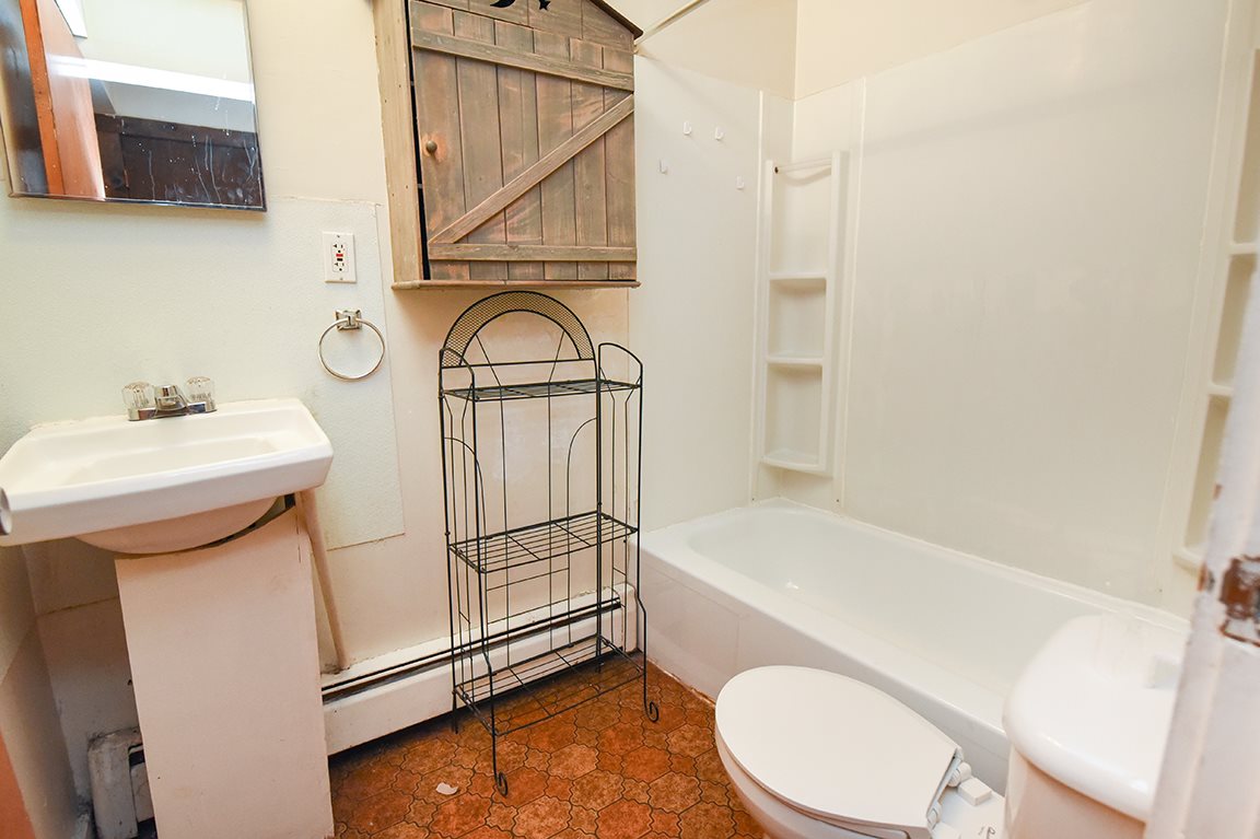 105 Main Street Raymond, NH 03077 - Photo 16 of 27 Gallery Image 16