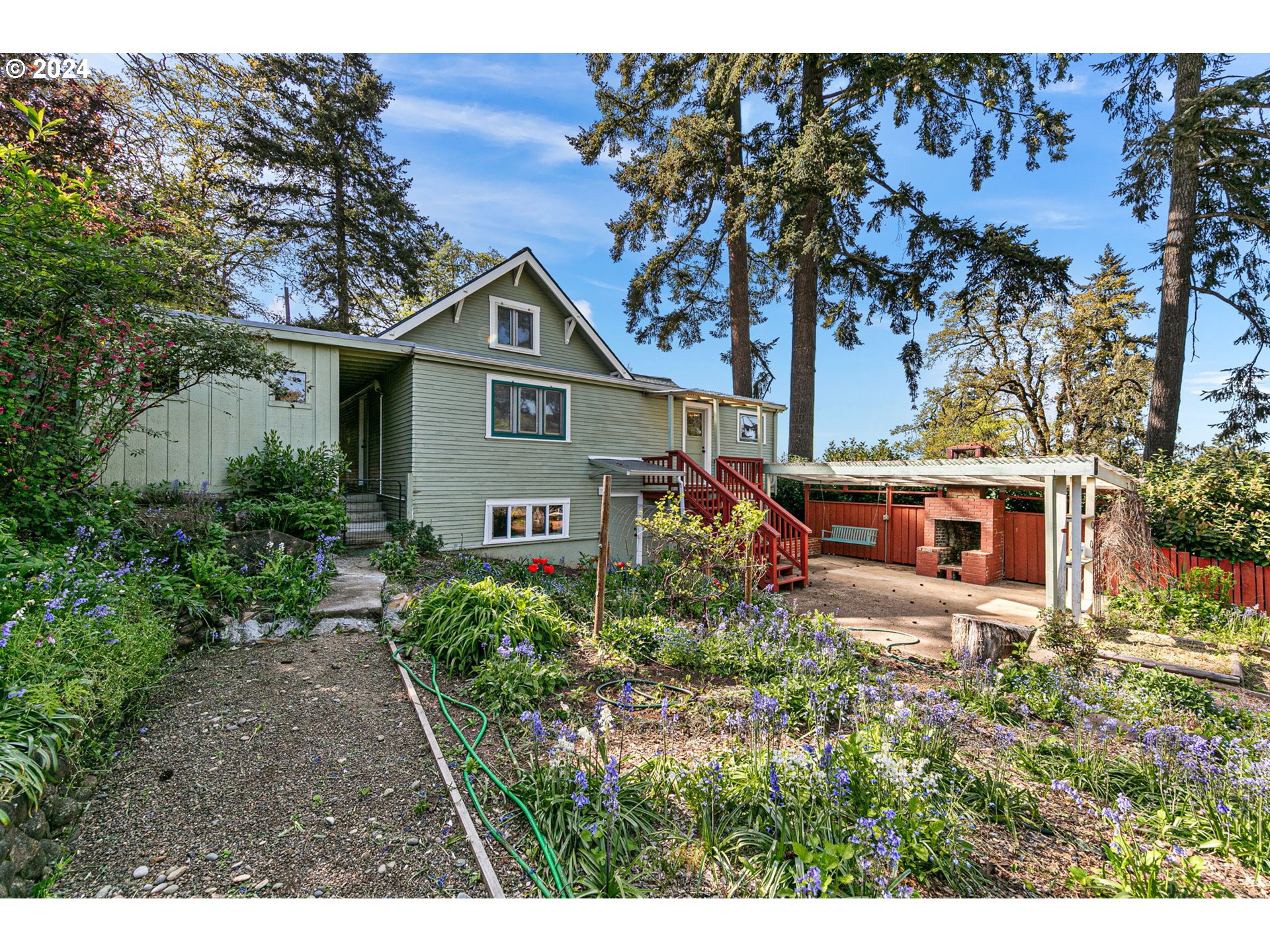 2919 Jefferson Street Eugene, OR 97405 - Photo 33 of 38 a front view of a house with a yard