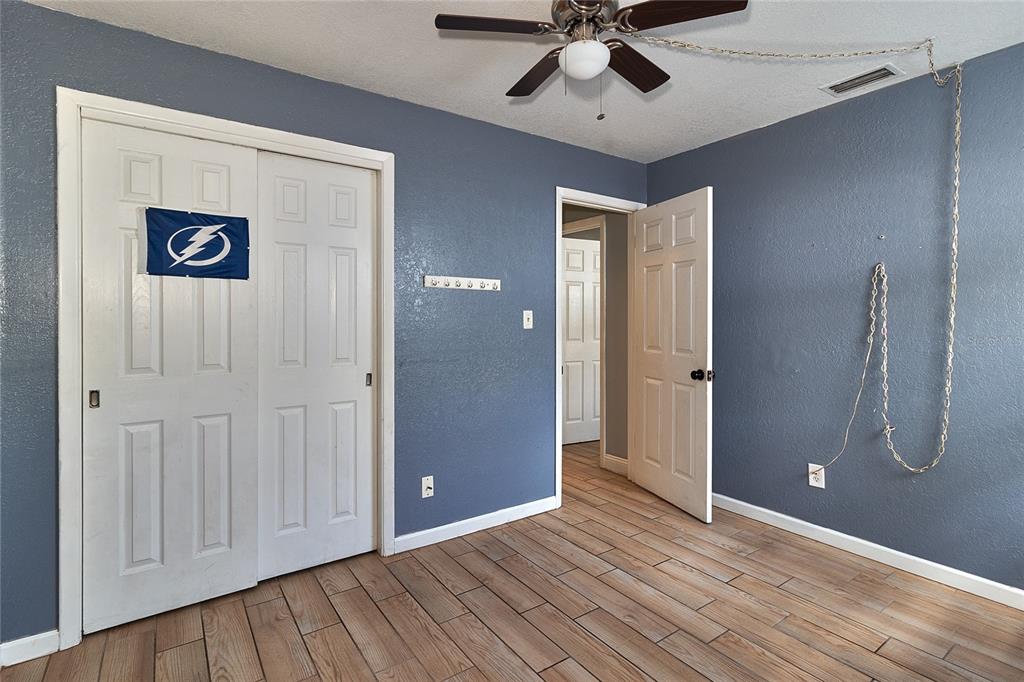 831 Lakeside Drive Largo, FL 33778 - Photo 35 of 43