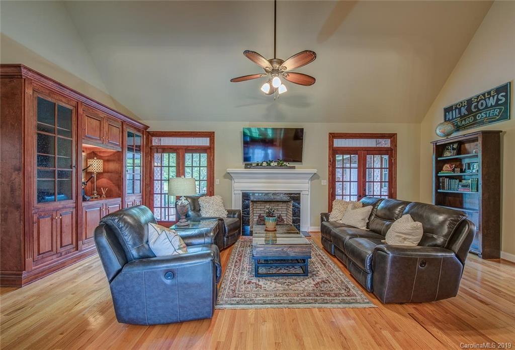 407 Dameron Road Bessemer City, NC 28016 - Photo 8 of 37