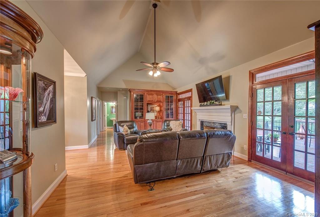407 Dameron Road Bessemer City, NC 28016 - Photo 10 of 37