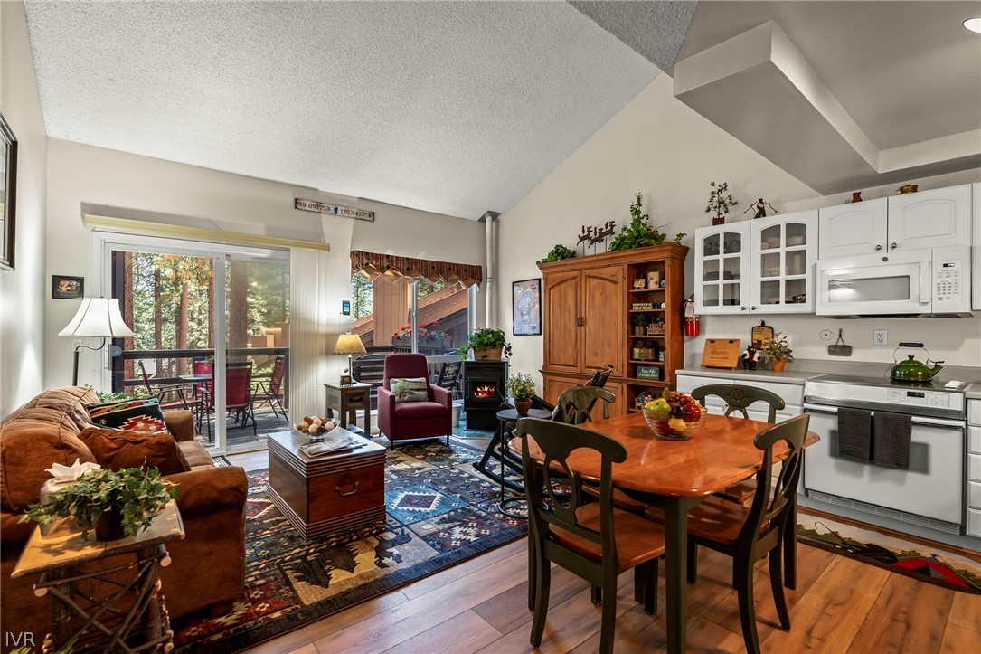 330 Ski Way, Unit 19 Incline Village, NV 89451 - Photo 9 of 40 Great Room Towards Deck