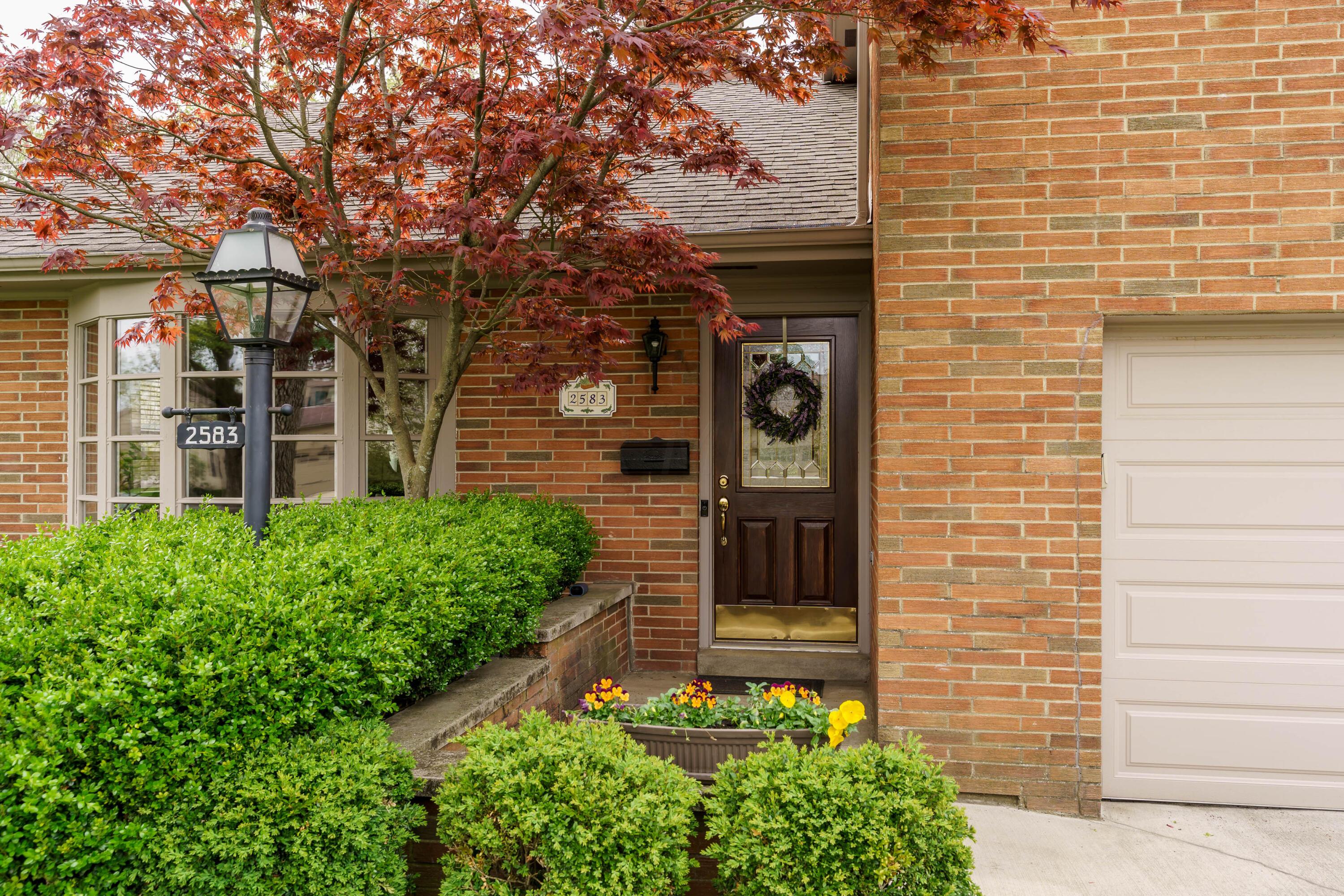 2583 Welsford Road Columbus, OH 43221 - Photo 4 of 42 2583 Welsford Rd_05