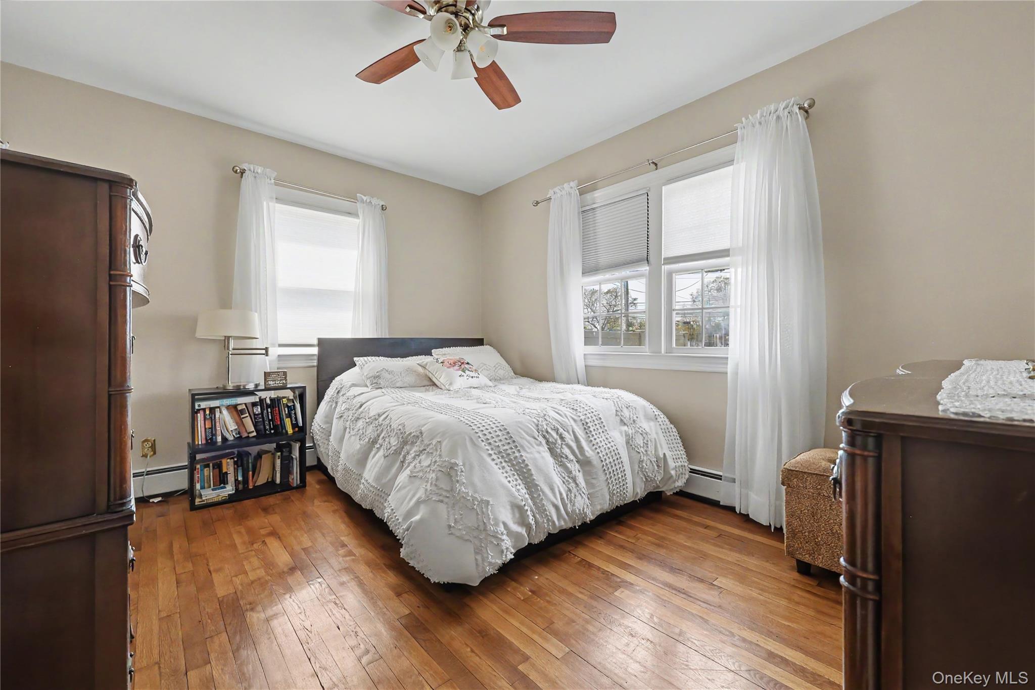 50 Little Whaleneck Road Merrick, NY 11566 - Photo 13 of 38