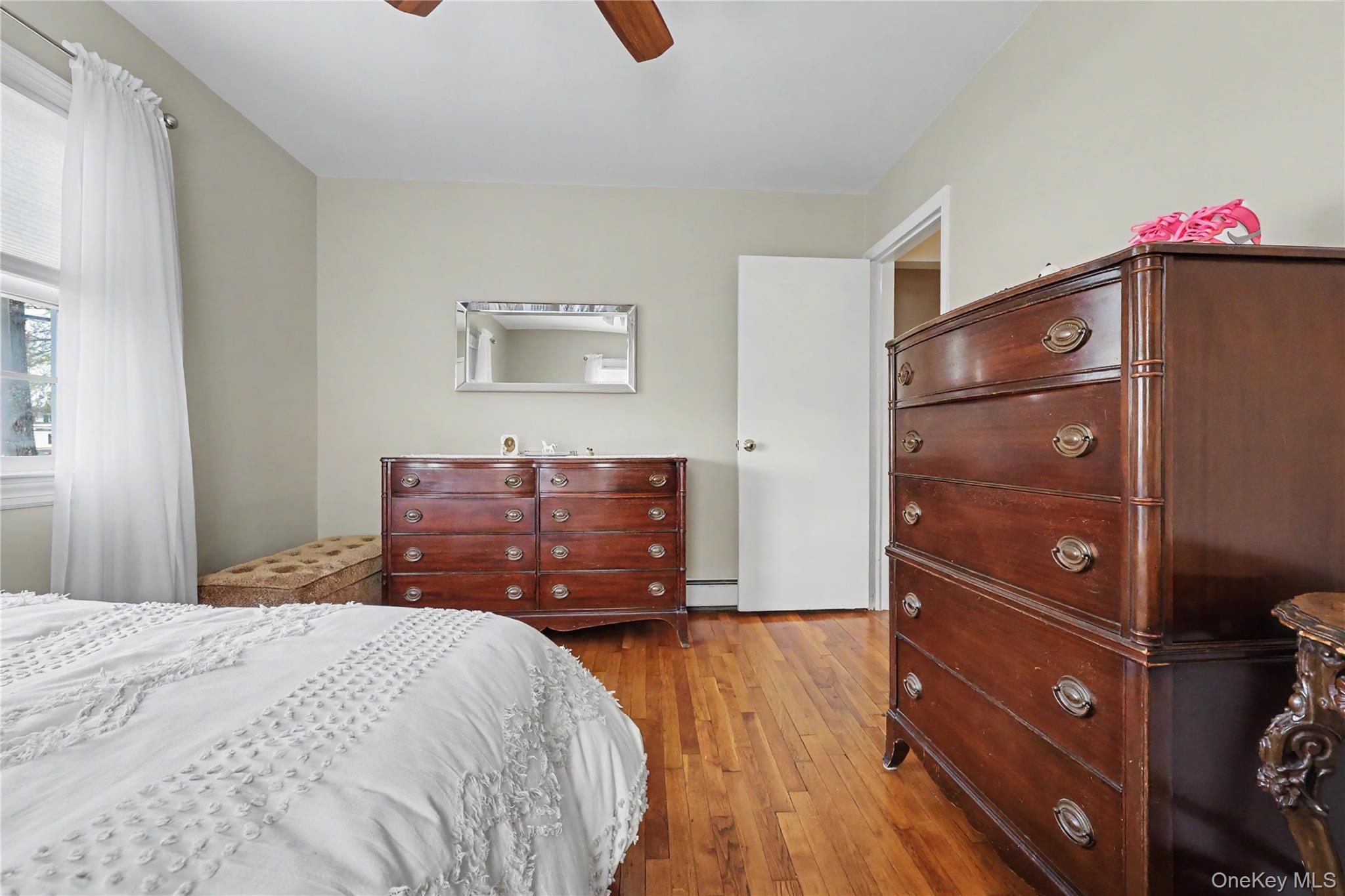 50 Little Whaleneck Road Merrick, NY 11566 - Photo 14 of 38