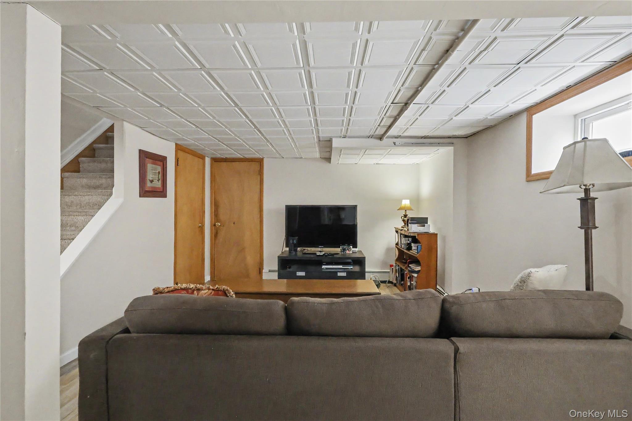 50 Little Whaleneck Road Merrick, NY 11566 - Photo 21 of 38