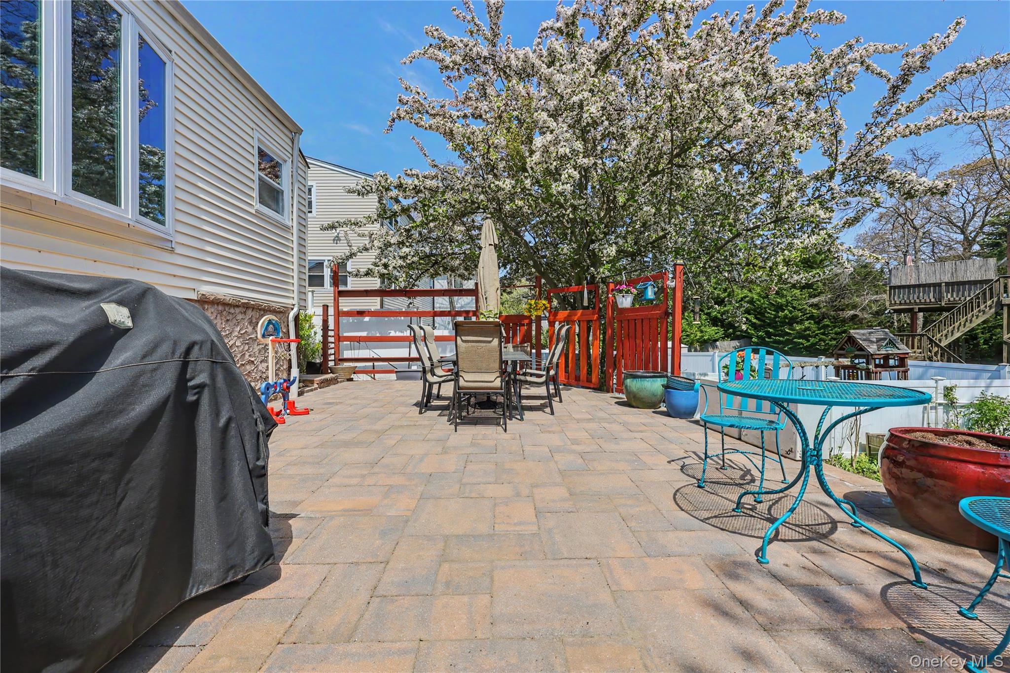 50 Little Whaleneck Road Merrick, NY 11566 - Photo 25 of 38