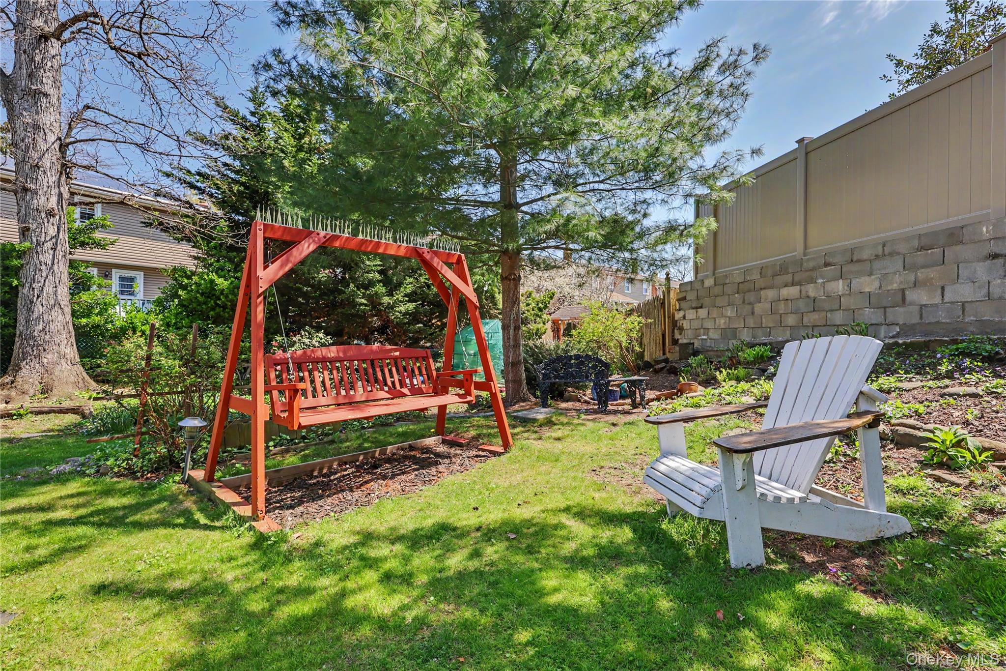 50 Little Whaleneck Road Merrick, NY 11566 - Photo 27 of 38