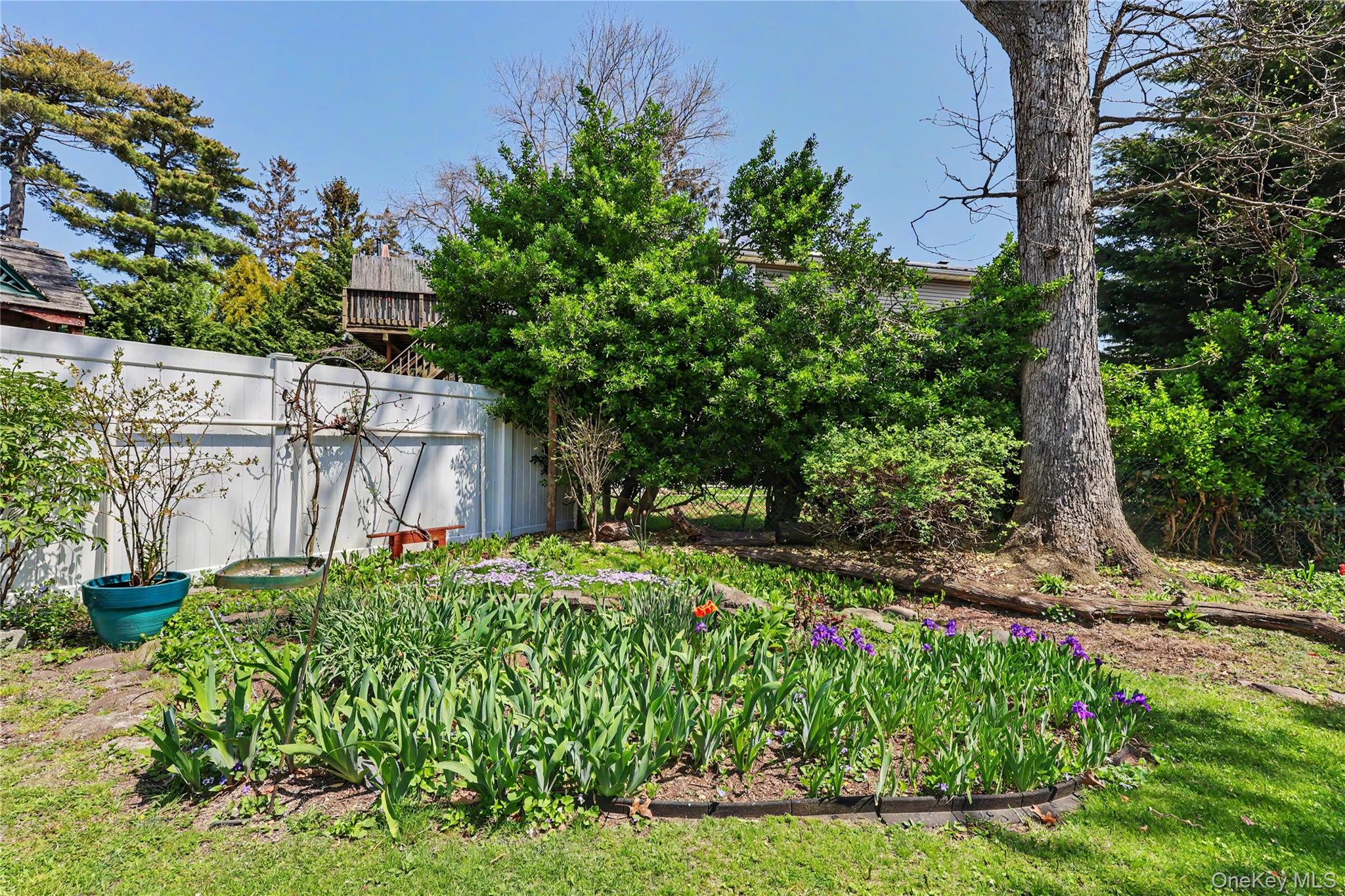 50 Little Whaleneck Road Merrick, NY 11566 - Photo 29 of 38
