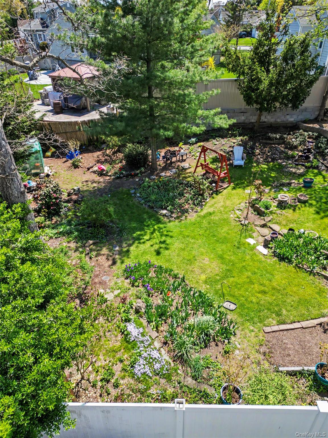 50 Little Whaleneck Road Merrick, NY 11566 - Photo 30 of 38