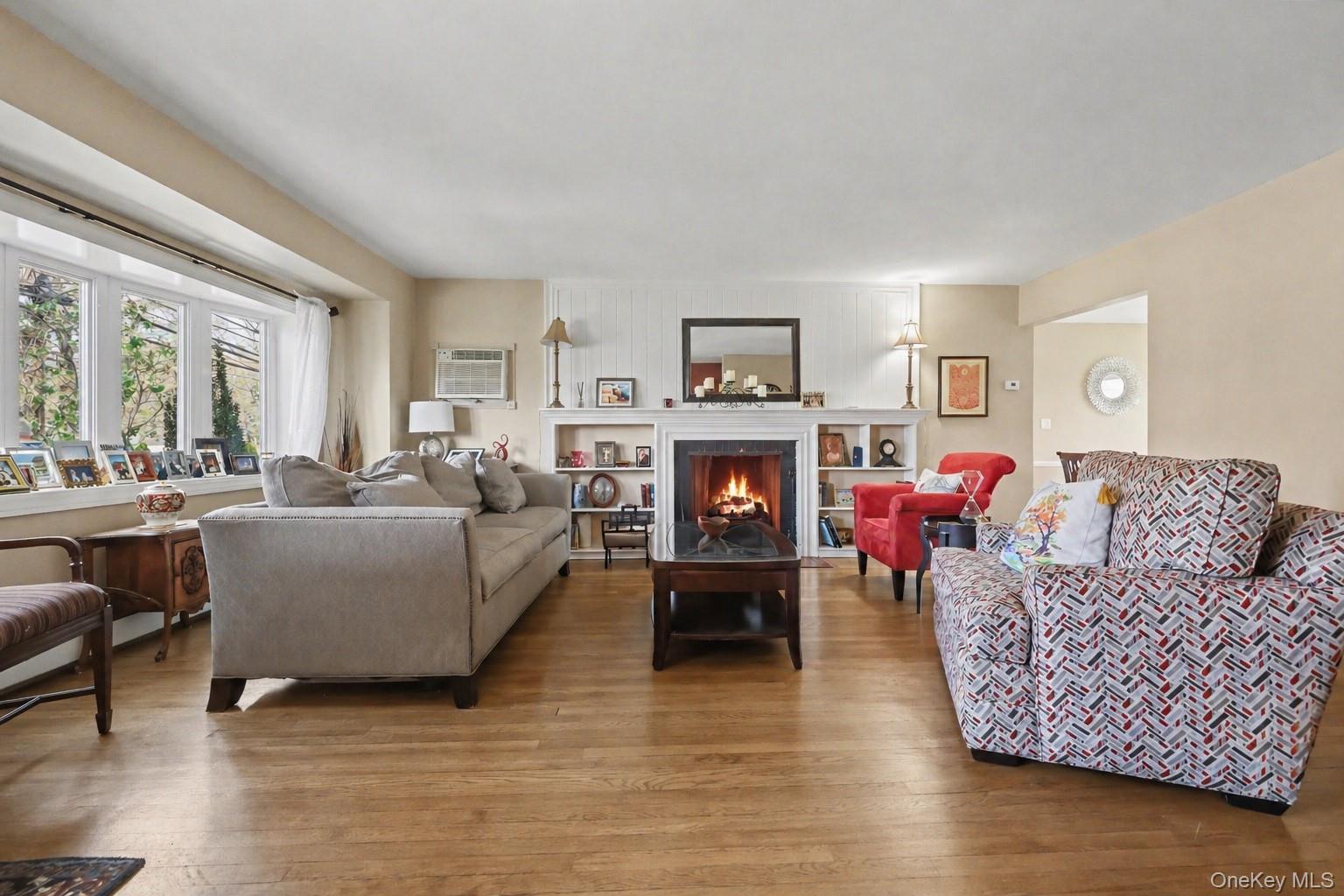 50 Little Whaleneck Road Merrick, NY 11566 - Photo 3 of 38