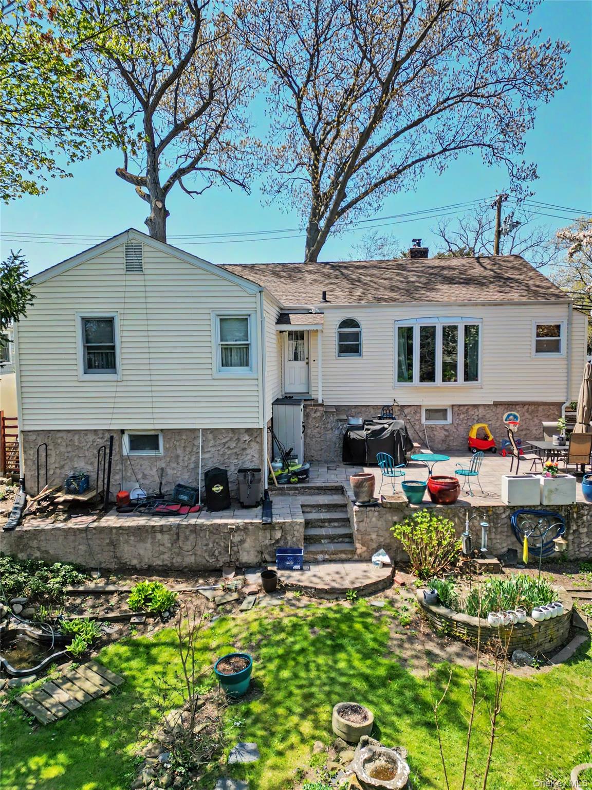 50 Little Whaleneck Road Merrick, NY 11566 - Photo 32 of 38