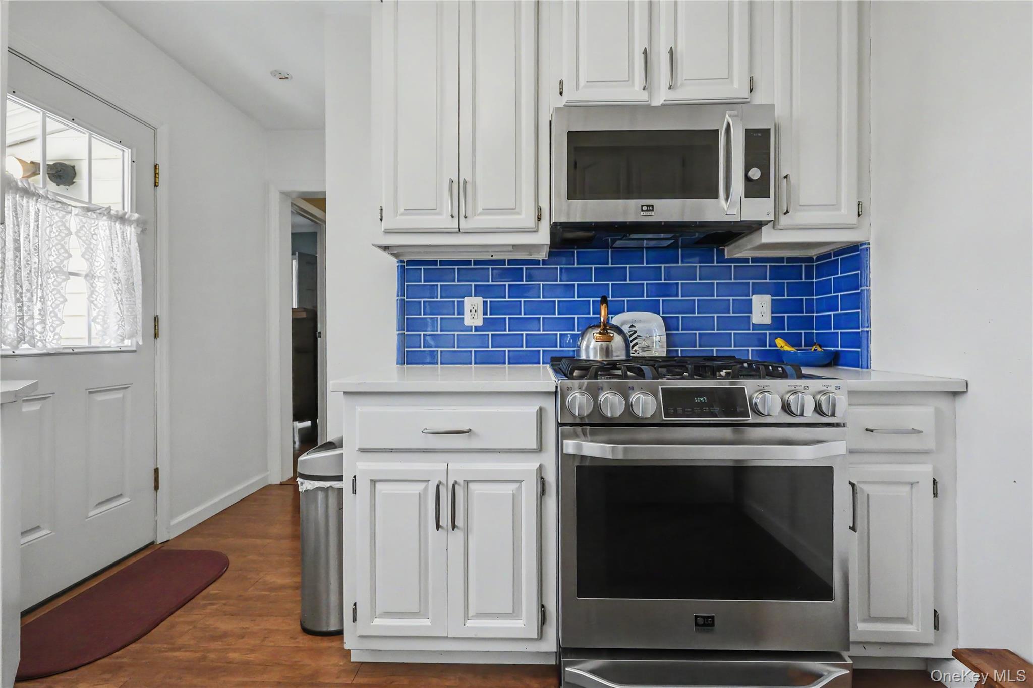 50 Little Whaleneck Road Merrick, NY 11566 - Photo 7 of 38