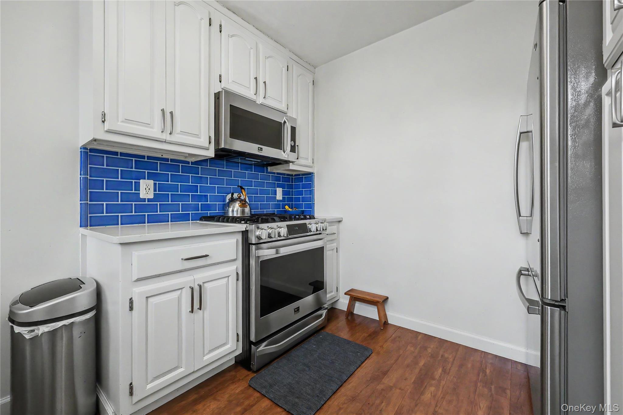 50 Little Whaleneck Road Merrick, NY 11566 - Photo 8 of 38