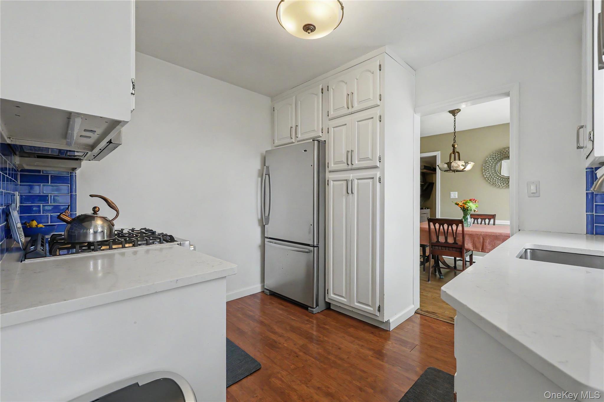50 Little Whaleneck Road Merrick, NY 11566 - Photo 9 of 38