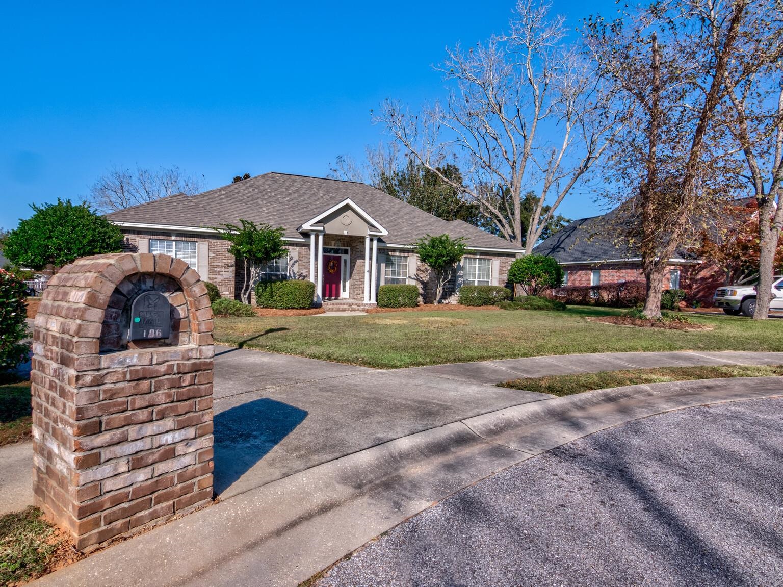 106 Conti Court Fairhope, AL 36532 - Photo 3 of 44