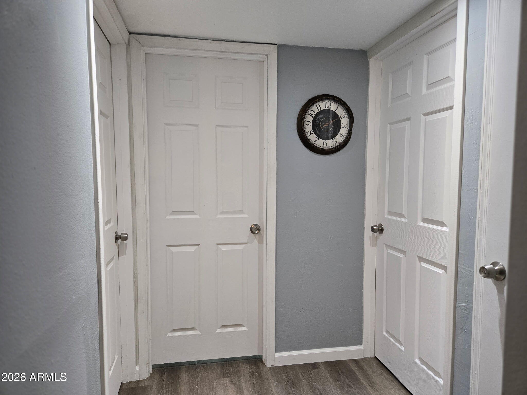 770 South Pinal Drive Apache Junction, AZ 85120 - Photo 46 of 51 a view of a hallway with a door and a closet