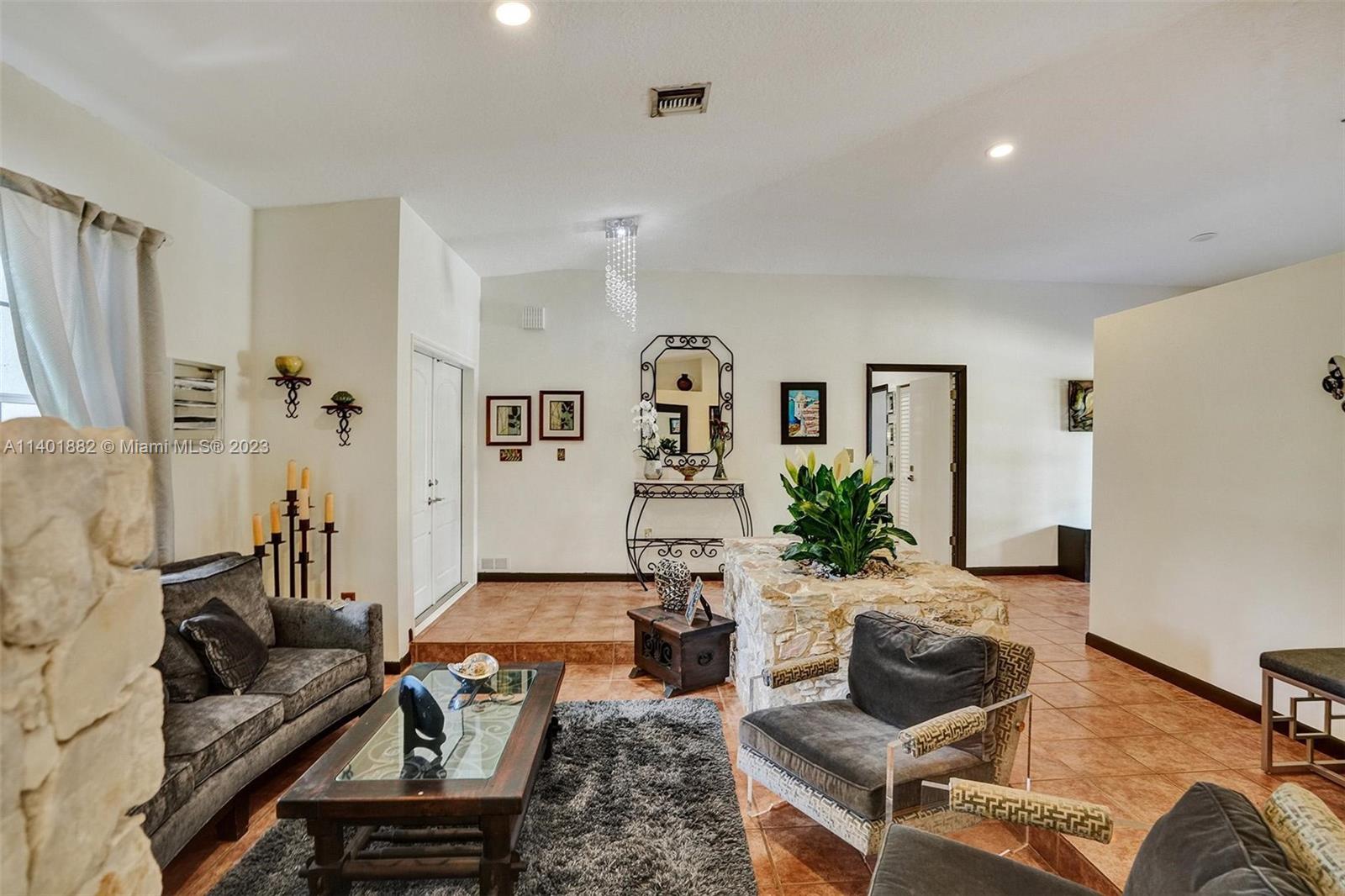 15971 Southwest 252nd Street Homestead, FL 33031 - Photo 12 of 92