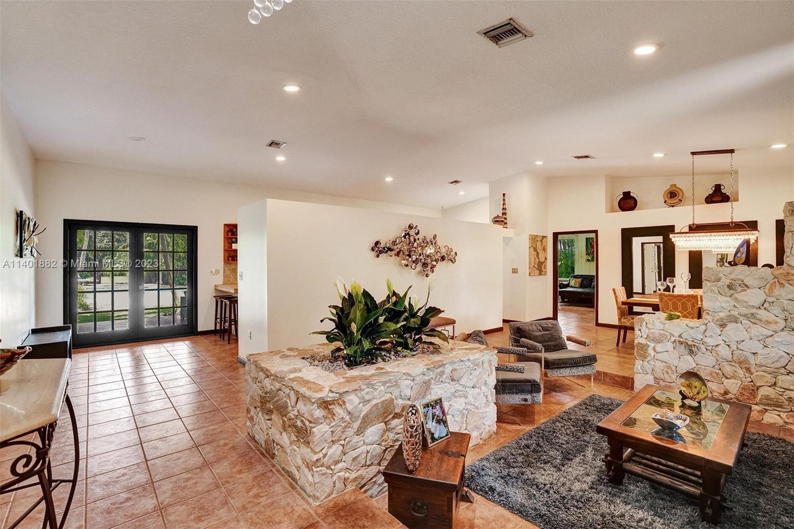 15971 Southwest 252nd Street Homestead, FL 33031 - Photo 14 of 92