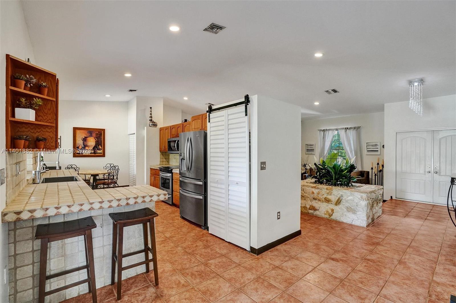 15971 Southwest 252nd Street Homestead, FL 33031 - Photo 20 of 92