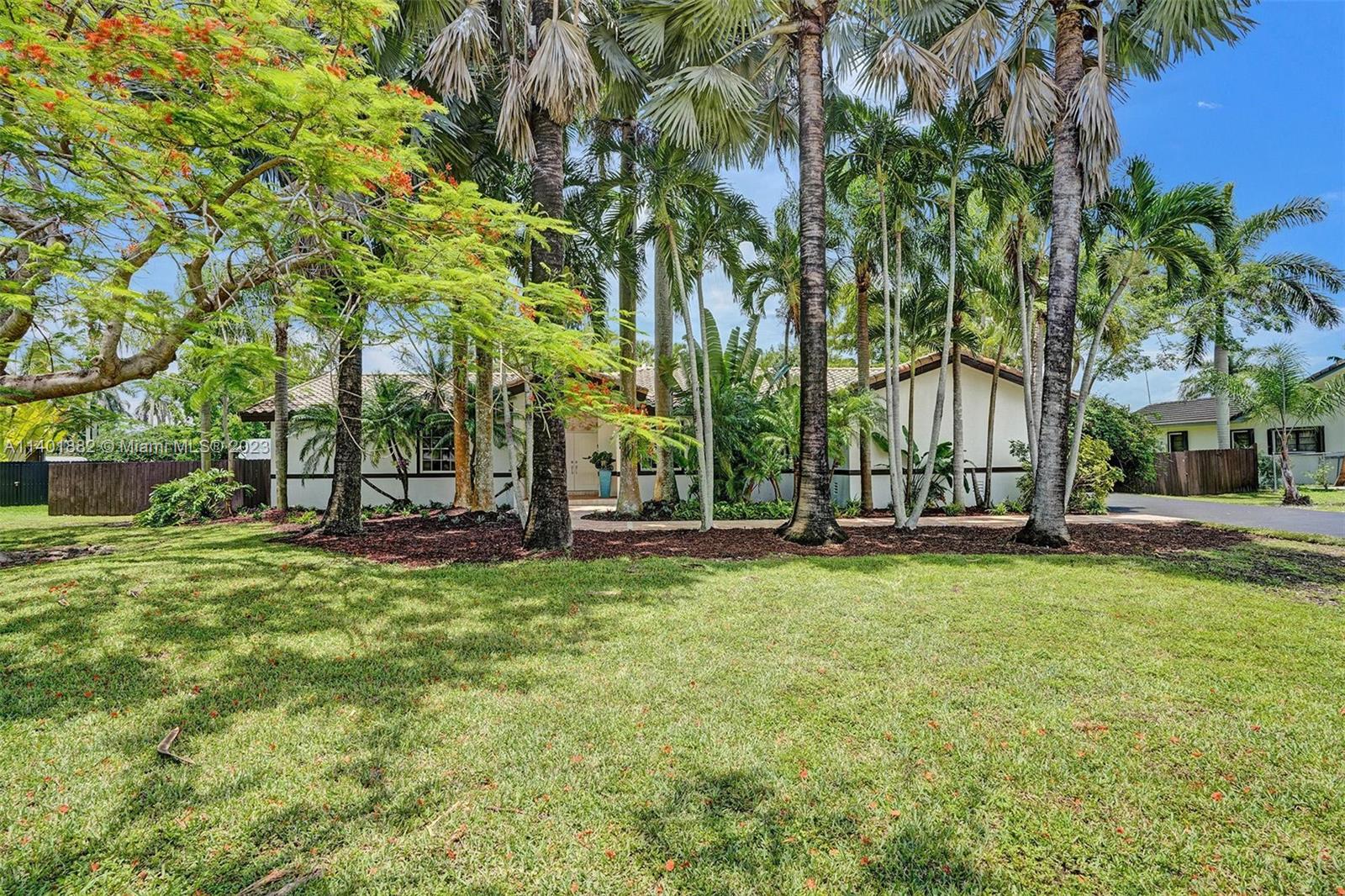 15971 Southwest 252nd Street Homestead, FL 33031 - Photo 5 of 92