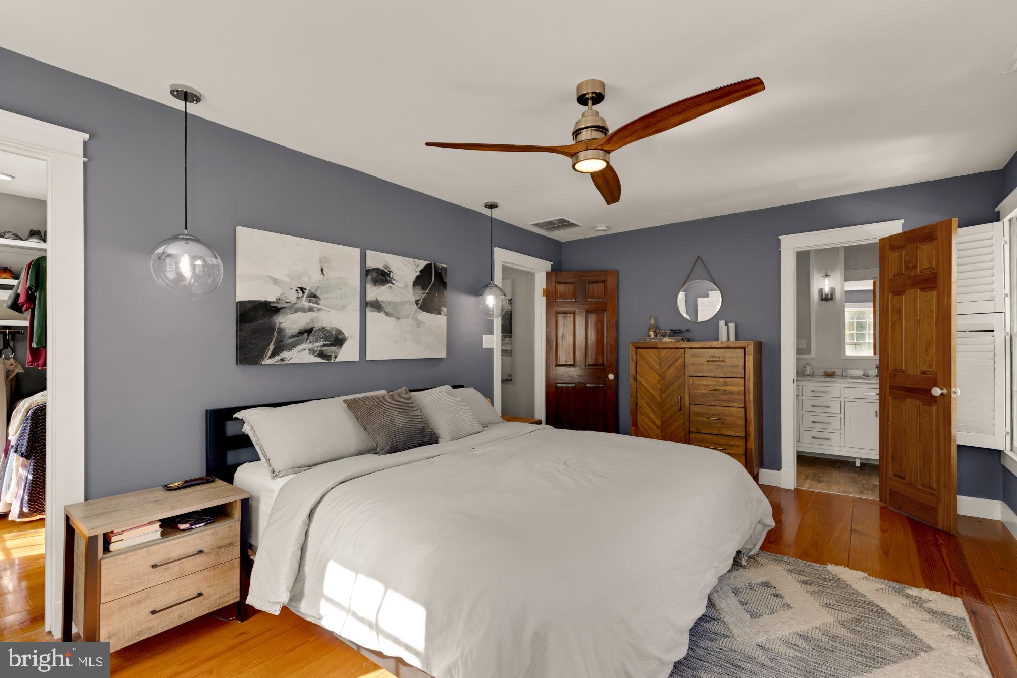 2429 Alsop Court Reston, VA 20191 - Photo 28 of 44 a bedroom with a bed and a television