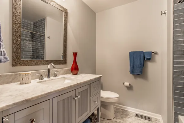 $379,900 | 7835 Scarborough Blvd S Drive, Indianapolis, IN 46256