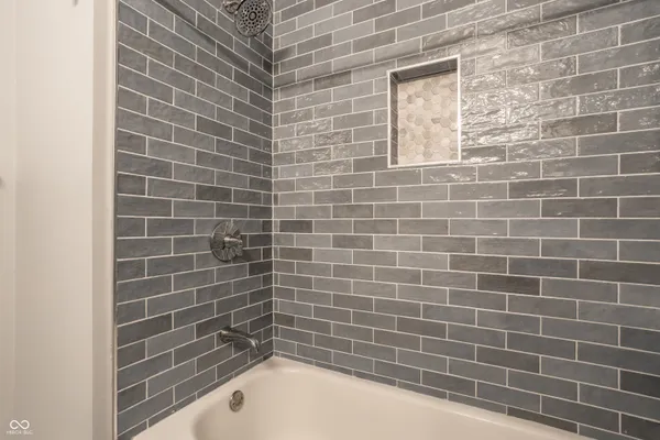 $379,900 | 7835 Scarborough Blvd S Drive, Indianapolis, IN 46256