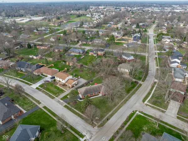 $379,900 | 7835 Scarborough Blvd S Drive, Indianapolis, IN 46256