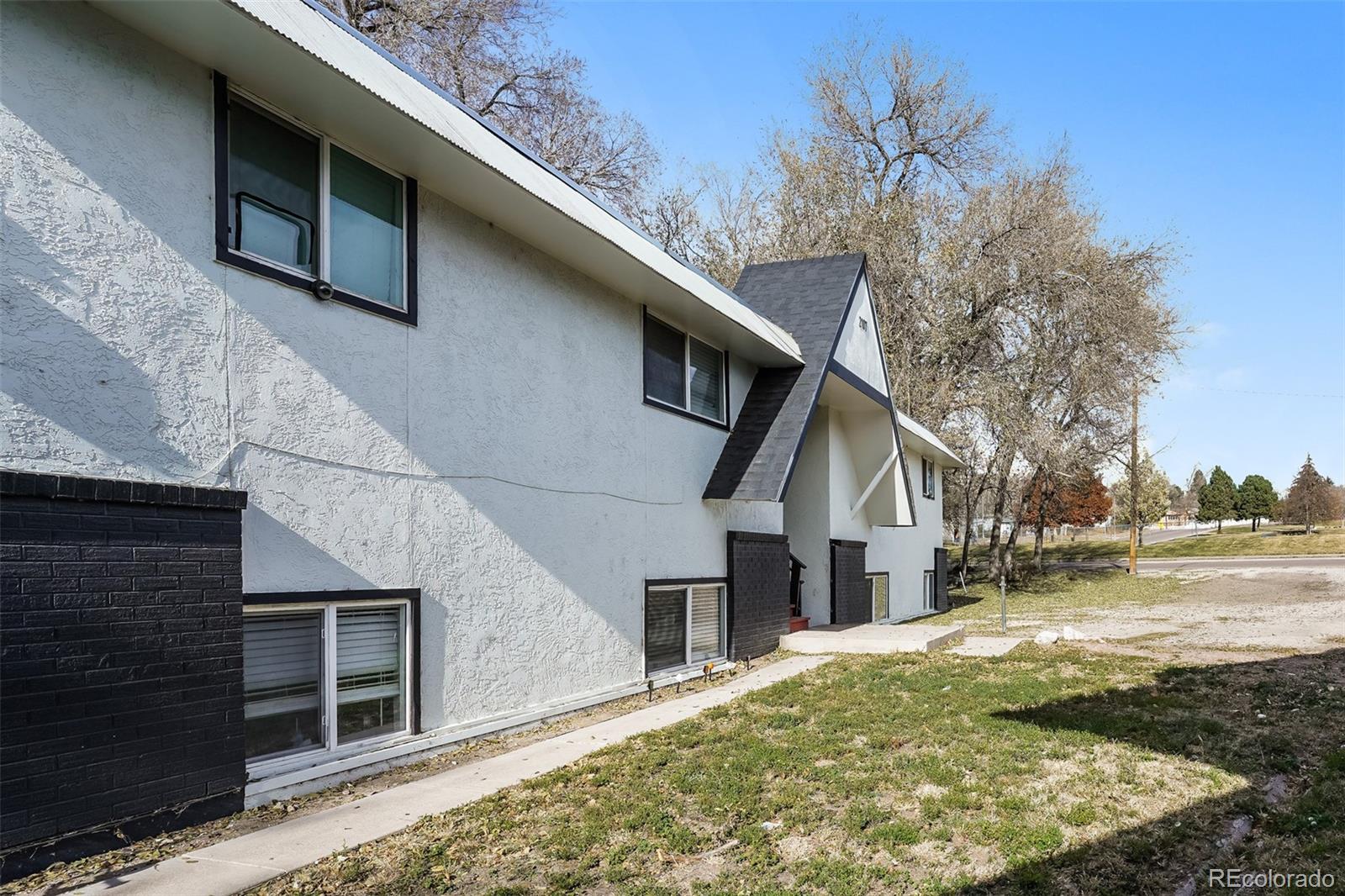 2107 Preuss Road Colorado Springs, CO 80910 - Photo 2 of 15 Gallery Image 2