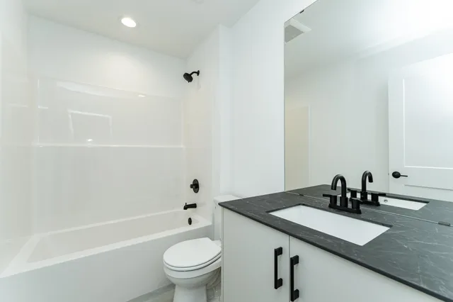 $337,250 | 1121 Century Village Lane Northeast, Rochester, MN 55906