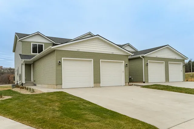 $337,250 | 1121 Century Village Lane Northeast, Rochester, MN 55906