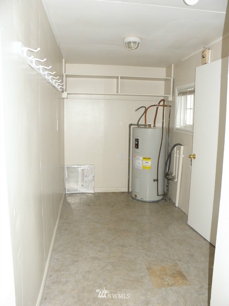 920 Granada Road Aberdeen, WA 98520 - Photo 11 of 16 Gallery Image 11