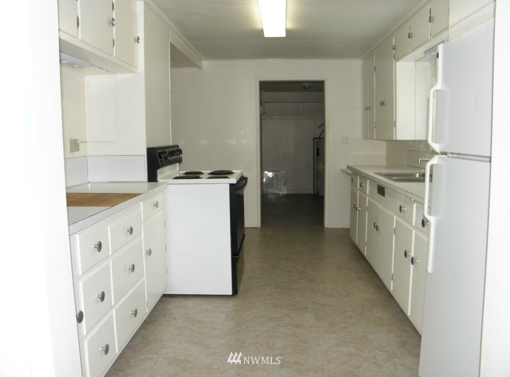 920 Granada Road Aberdeen, WA 98520 - Photo 4 of 16 Gallery Image 4