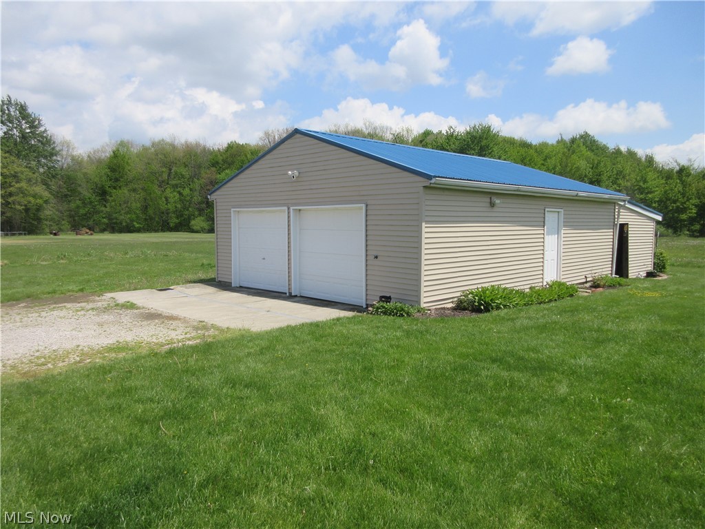 5232 Russell Road Andover, OH 44003 - Photo 3 of 16