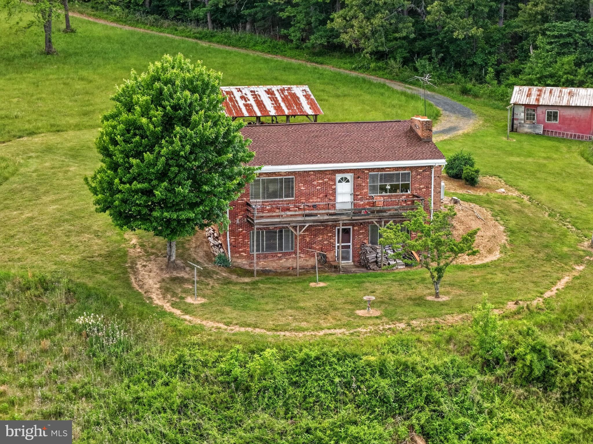 795 Hideaway Farms Road Edinburg, VA 22824 - Photo 3 of 57