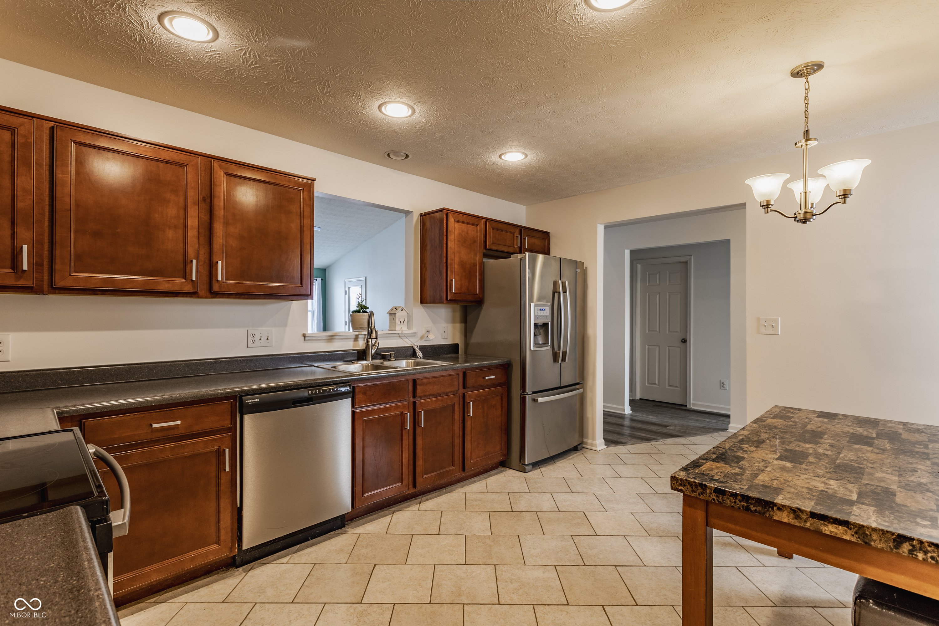 3865 Dusty Sands Road Whitestown, IN 46075 - Photo 6 of 27 Gallery Image 6