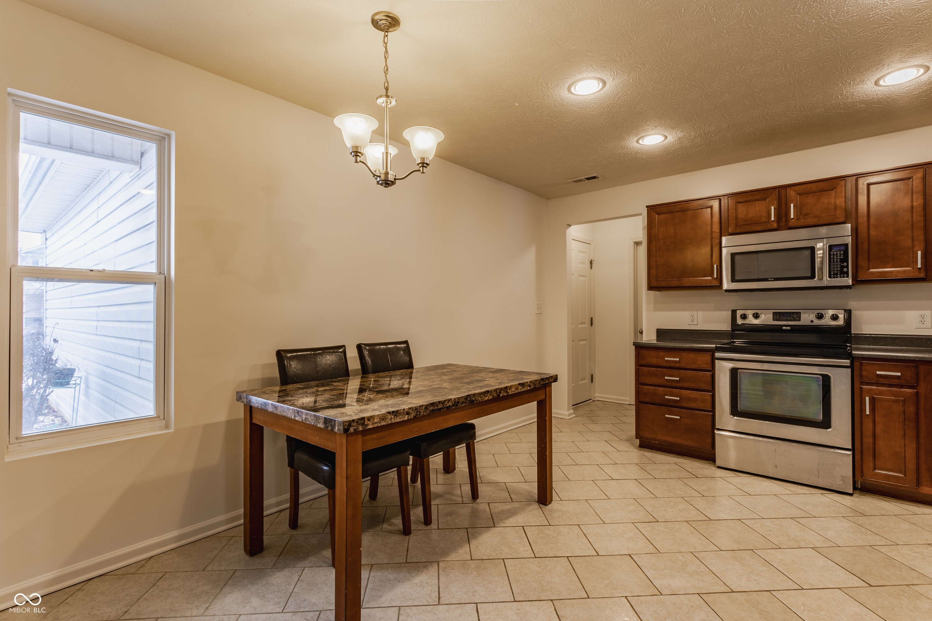 3865 Dusty Sands Road Whitestown, IN 46075 - Photo 8 of 27 Gallery Image 8