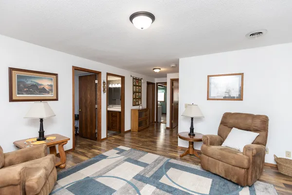 $269,000 | 1304 Camelot Court, Fairmont, MN 56031