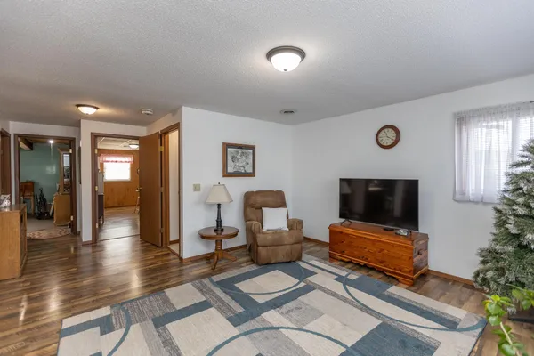 $269,000 | 1304 Camelot Court, Fairmont, MN 56031