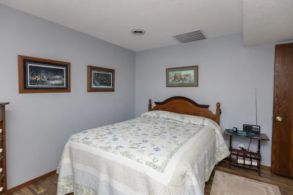 $269,000 | 1304 Camelot Court, Fairmont, MN 56031