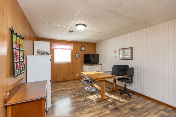 $269,000 | 1304 Camelot Court, Fairmont, MN 56031