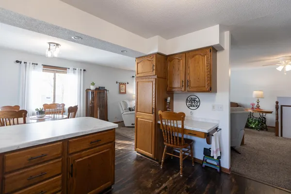 $269,000 | 1304 Camelot Court, Fairmont, MN 56031