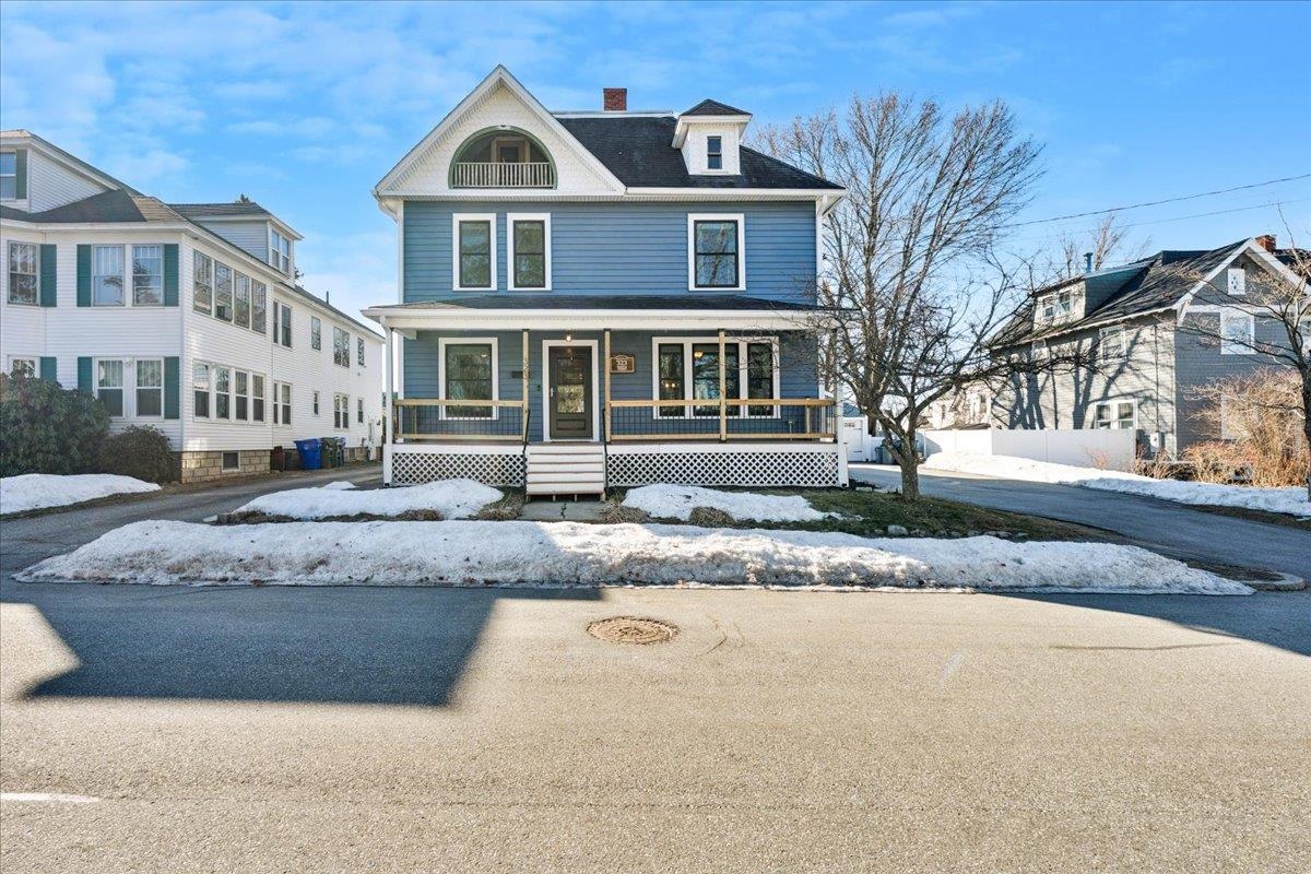 323 Myrtle Street Manchester, NH 03104 - Photo 3 of 51