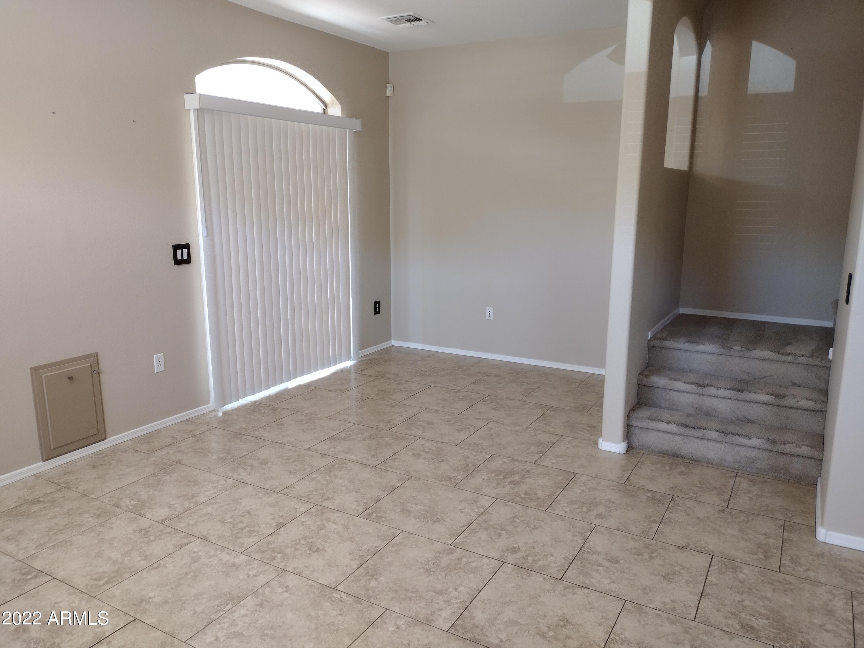 2401 East Rio Salado Parkway, Unit 1076 Tempe, AZ 85288 - Photo 3 of 15 a view of an empty room