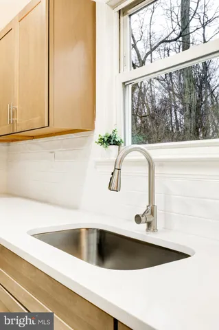 a close view of sink