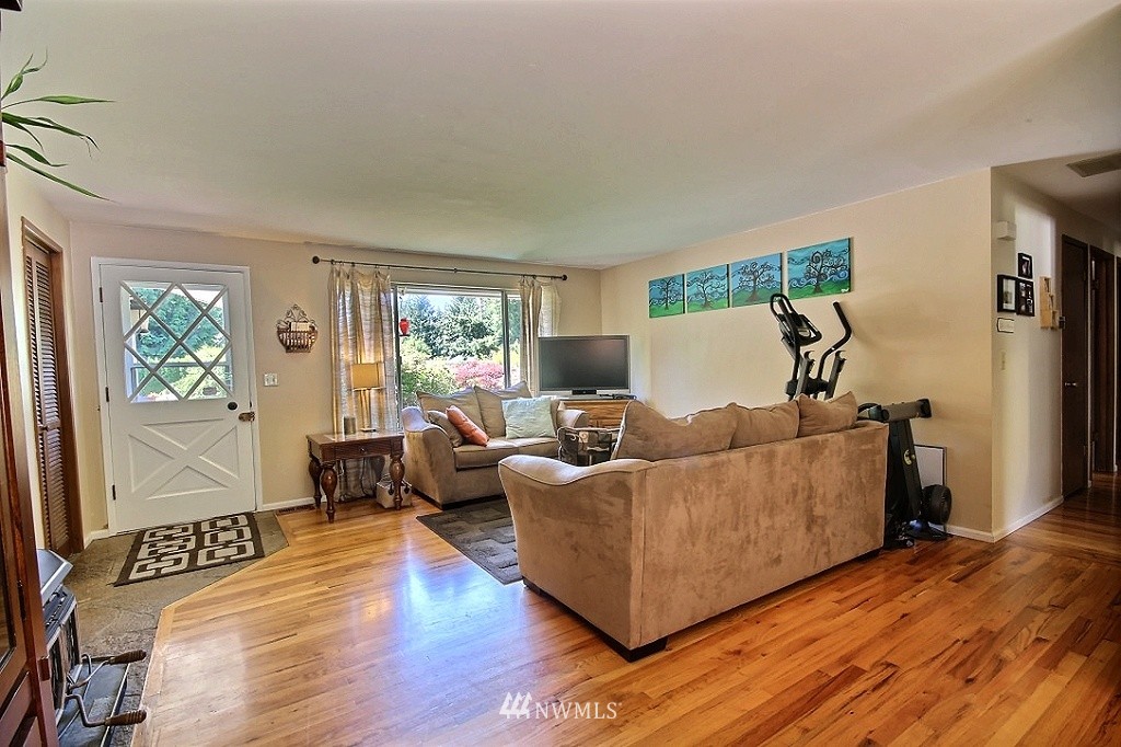 13312 191st Place Southeast Renton, WA 98059 - Photo 4 of 20