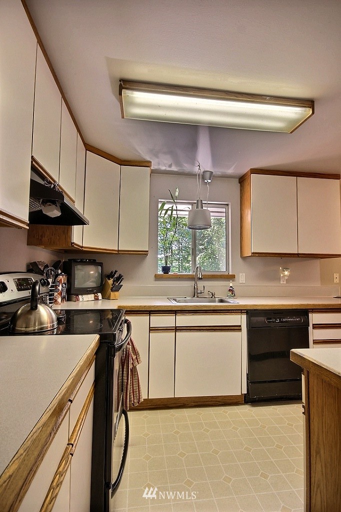 13312 191st Place Southeast Renton, WA 98059 - Photo 7 of 20