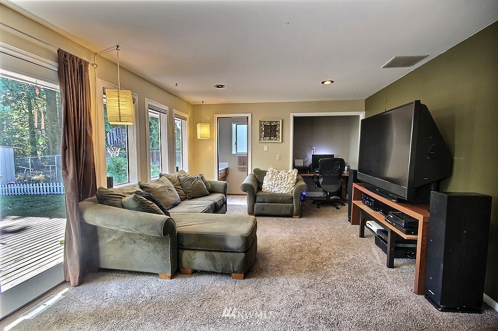 13312 191st Place Southeast Renton, WA 98059 - Photo 8 of 20