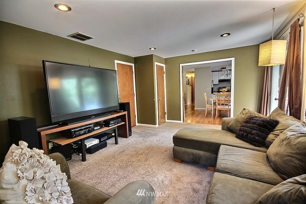 13312 191st Place Southeast Renton, WA 98059 - Photo 9 of 20